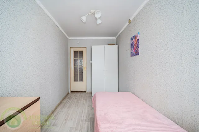 4-комнатная квартира 84 кв.м. Романово п., Советская ул., 12