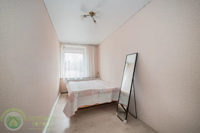 4-комнатная квартира 84 кв.м. Романово п., Советская ул., 12