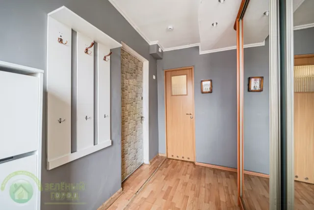 4-комнатная квартира 84 кв.м. Романово п., Советская ул., 12