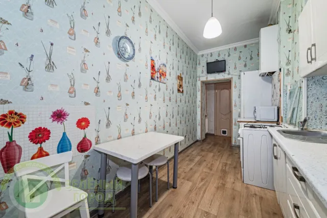 4-комнатная квартира 108 кв.м. Калининград г., Краснодонская ул., 8