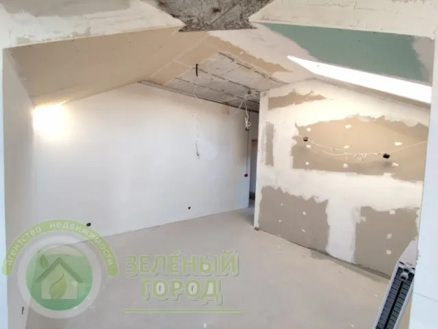 2-комнатная квартира 88 кв.м. Пионерский г., Комсомольская ул., 15А