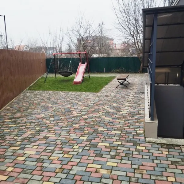 3-комнатная квартира 100 кв.м. Невское п., Гурьевская ул., 18