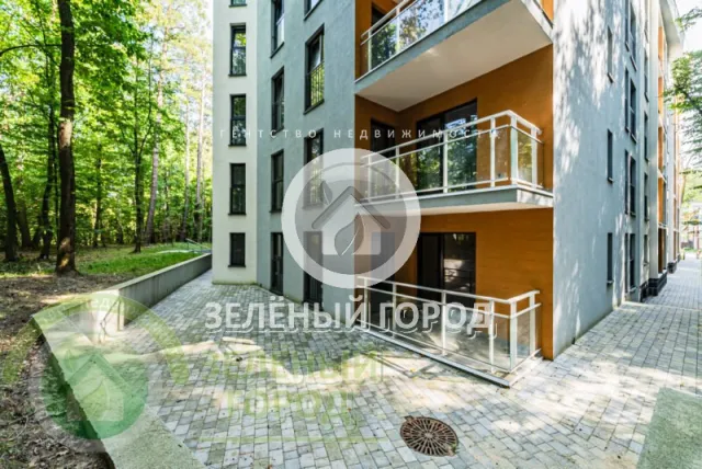 2- комнатные апартаменты 64 кв.м. Светлогорск г., Кленовая ул., 2, к 3