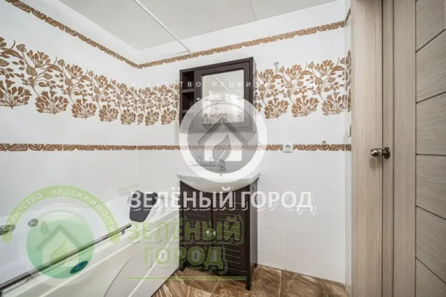 5-комнатная квартира 122 кв.м. Пионерский г., Южная ул., 11