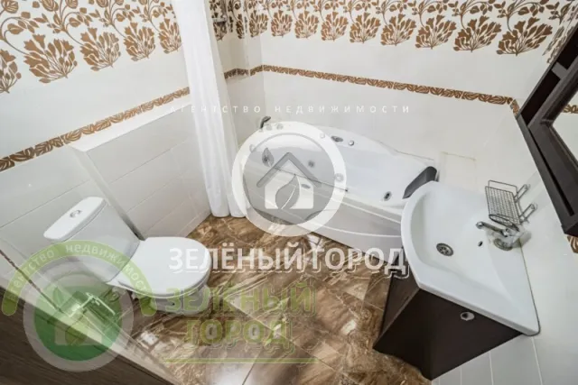 5-комнатная квартира 122 кв.м. Пионерский г., Южная ул., 11