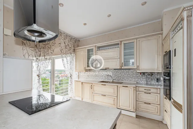 2-комнатная квартира 90.5 кв.м. Светлогорск г., Аптечная ул., 1