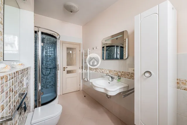 2-комнатная квартира 90.5 кв.м. Светлогорск г., Аптечная ул., 1