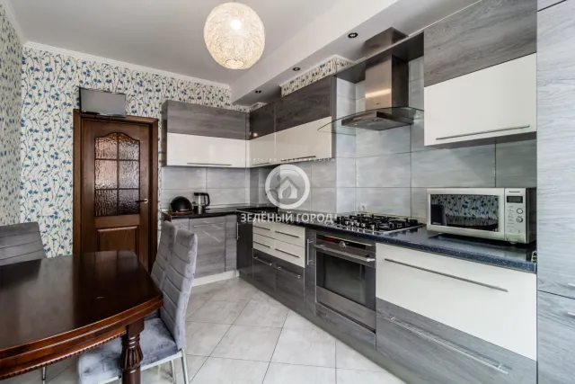 3-комнатная квартира 76 кв.м. Калининград г., Олега Кошевого ул., 13