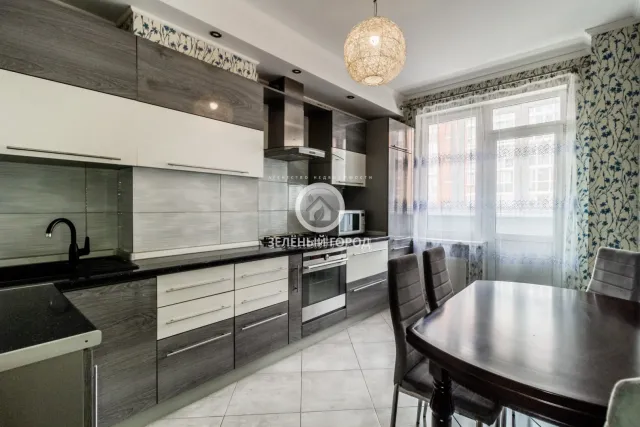 3-комнатная квартира 76 кв.м. Калининград г., Олега Кошевого ул., 13