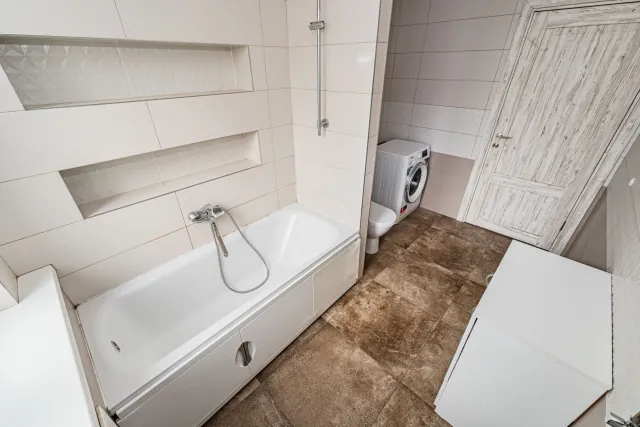 3-комнатная квартира 87 кв.м. Калининград г., Космонавта Леонова ул., 81