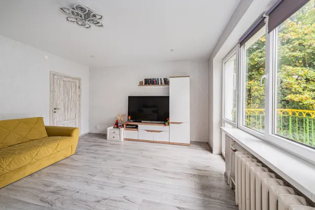 3-комнатная квартира 87 кв.м. Калининград г., Космонавта Леонова ул., 81