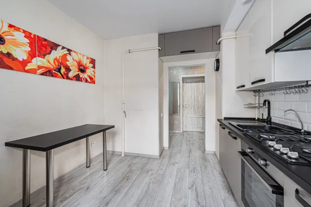 3-комнатная квартира 87 кв.м. Калининград г., Космонавта Леонова ул., 81