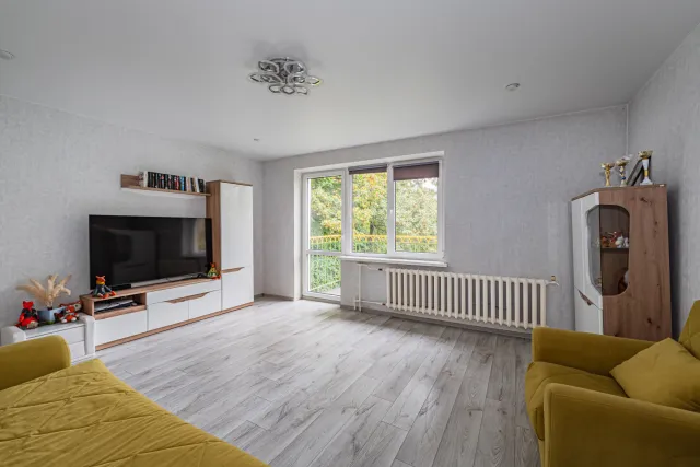 3-комнатная квартира 87 кв.м. Калининград г., Космонавта Леонова ул., 81