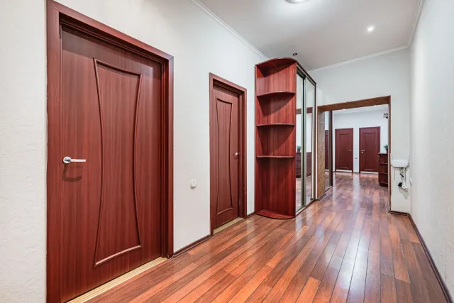 3-комнатная квартира 208.2 кв.м. Калининград г., К. Маркса ул., 42 (фото 14 из 18)