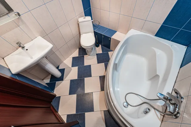 3-комнатная квартира 208.2 кв.м. Калининград г., К. Маркса ул., 42 (фото 11 из 18)