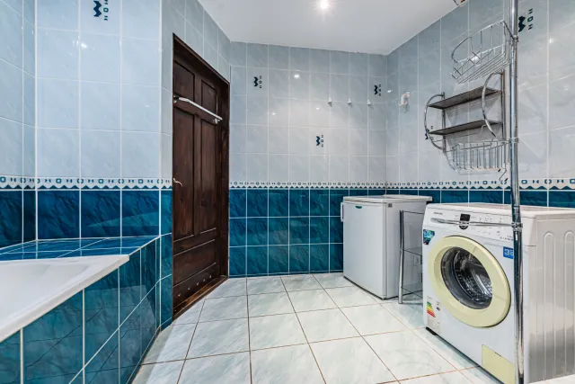 4-комнатная квартира 82 кв.м. Калининград г., Сержанта Щедина ул., 1 (фото 22 из 27)