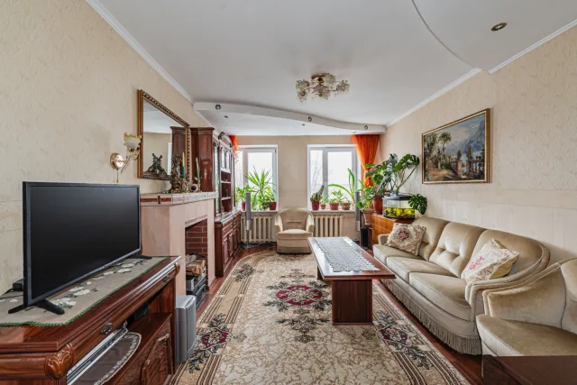 4-комнатная квартира 82 кв.м. Калининград г., Сержанта Щедина ул., 1 (фото 6 из 27)