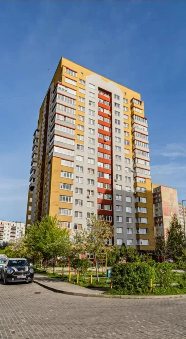 3-комнатная квартира 76 кв.м. Калининград г., В. Фермора ул., 8 (фото 1 из 18)