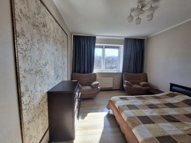 2-комнатная квартира 62.4 кв.м. Пионерский г., Гвардейская ул., 2А (фото 2 из 12)