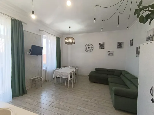 1-комнатная квартира 45 кв.м. Зеленоградск г., Володарского ул., 5 (фото 1 из 15)