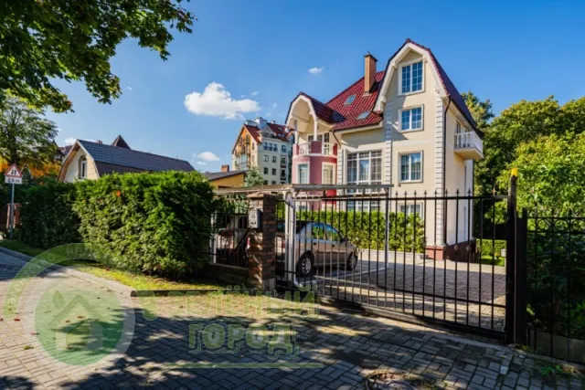 3-комнатная квартира 130 кв.м. Пионерский г., Пионерская ул., 6Б (фото 2 из 50)