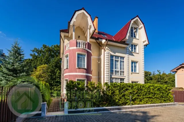 3-комнатная квартира 130 кв.м. Пионерский г., Пионерская ул., 6Б (фото 4 из 50)