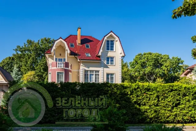 3-комнатная квартира 130 кв.м. Пионерский г., Пионерская ул., 6Б (фото 1 из 50)