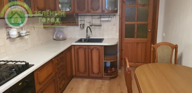 3-комнатная квартира 80 кв. м Зеленоградск, Садовая улица,21