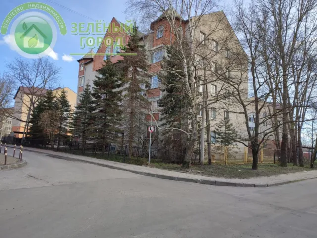 3-комнатная квартира 80 кв. м Зеленоградск, Садовая улица,21