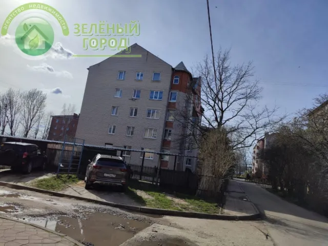 3-комнатная квартира 80 кв. м Зеленоградск, Садовая улица,21