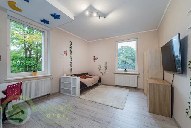 4-комнатная квартира 108 кв. м Калининград, Краснодонская улица,8