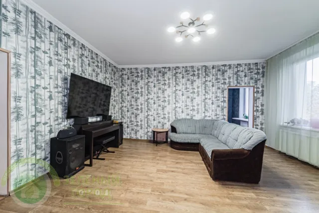 4-комнатная квартира 108 кв. м Калининград, Краснодонская улица,8