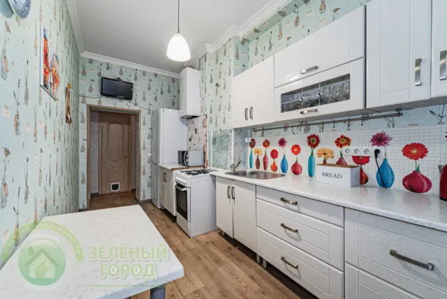 4-комнатная квартира 108 кв. м Калининград, Краснодонская улица,8