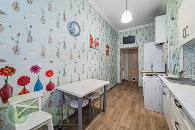 4-комнатная квартира 108 кв. м Калининград, Краснодонская улица,8