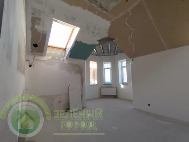 2-комнатная квартира 88 кв. м Пионерский, Комсомольская улица,15А