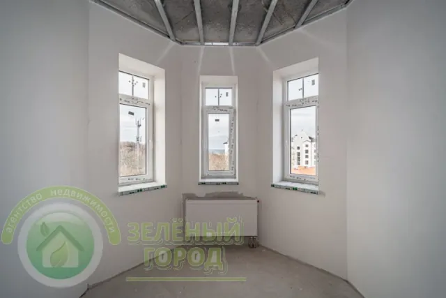 2-комнатная квартира 88 кв. м Пионерский, Комсомольская улица,15А