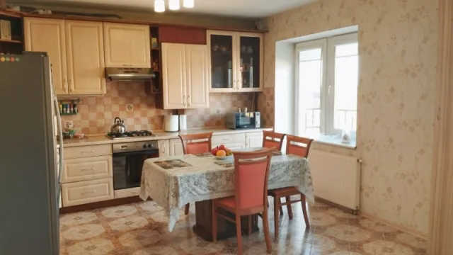 2-комнатная квартира 84 кв. м Гурьевск, Советская улица,20
