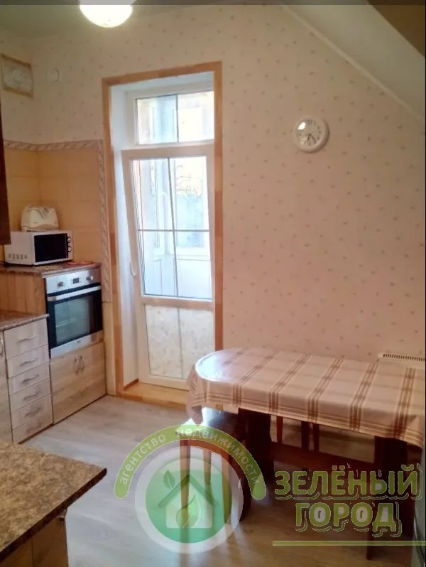 2-комнатная квартира 63 кв. м Пионерский, Комсомольская улица,11