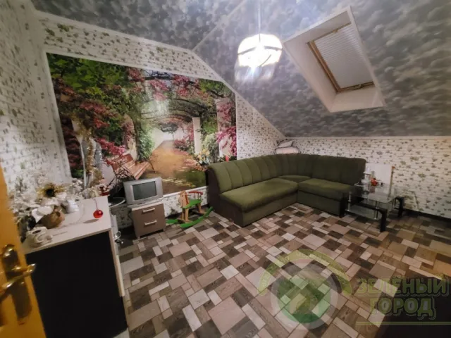 4-комнатная квартира 94 кв. м Пионерский, Флотская улица,15