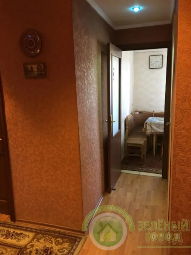 3-комнатная квартира 38 кв. м поселок Зелёный Гай, Молодёжная улица