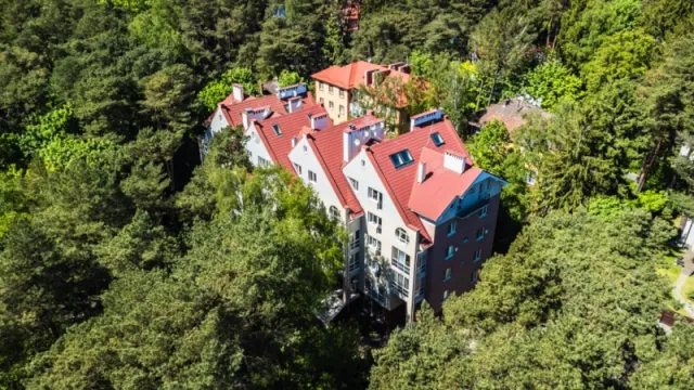 4-комнатная квартира 185 кв. м Светлогорск, Садовая улица,12
