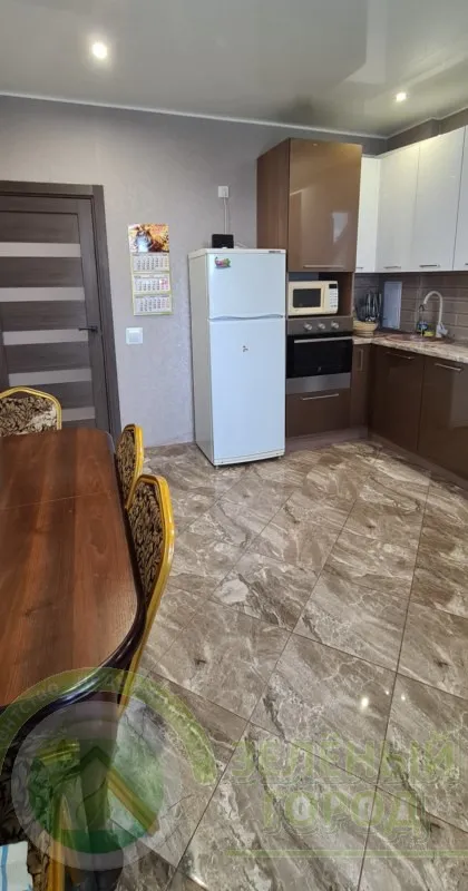 2-комнатная квартира 65 кв. м Пионерский, улица Генерала Ракова,2