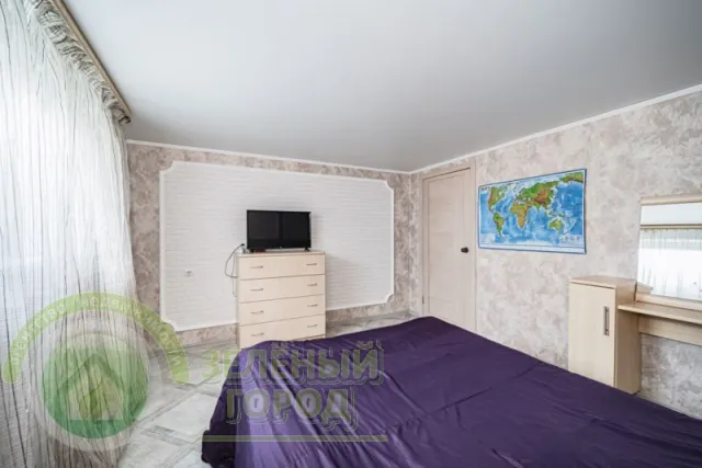 5-комнатная квартира 122 кв. м Пионерский, Южная улица
