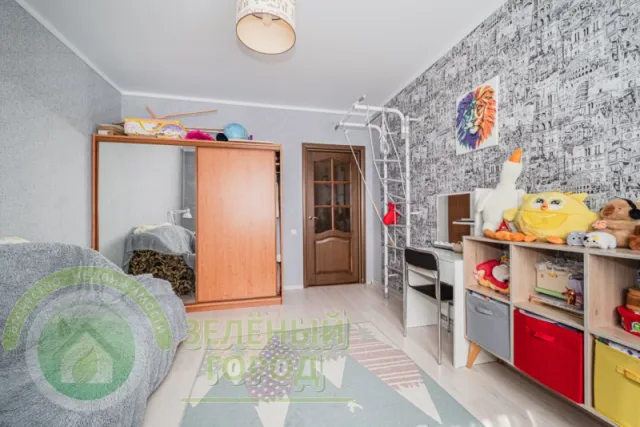5-комнатная квартира 122 кв. м Пионерский, Южная улица