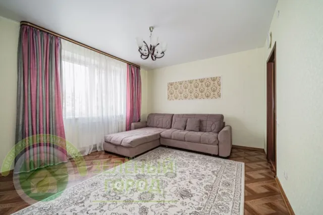 5-комнатная квартира 122 кв. м Пионерский, Южная улица