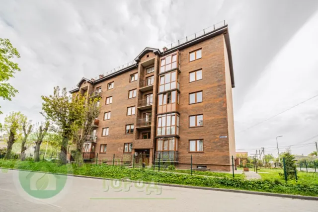 5-комнатная квартира 122 кв. м Пионерский, Южная улица