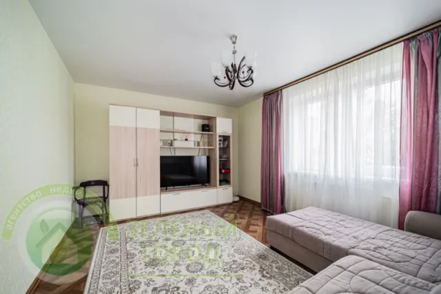 5-комнатная квартира 122 кв. м Пионерский, Южная улица