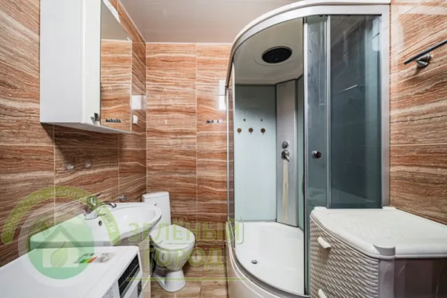 5-комнатная квартира 122 кв. м Пионерский, Южная улица