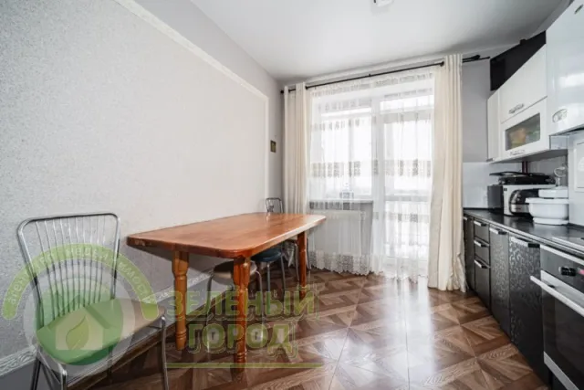 5-комнатная квартира 122 кв. м Пионерский, Южная улица
