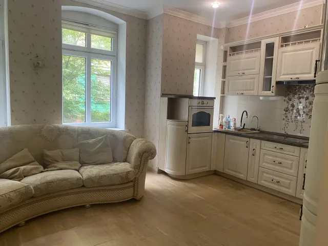 3-комнатная квартира 97 кв. м Калининград, Красная улица,7